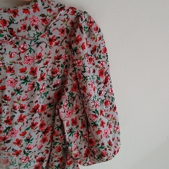 Banana Republic Puff Sleeve Red Floral Blouse Rayon S - Picture 7 of 10